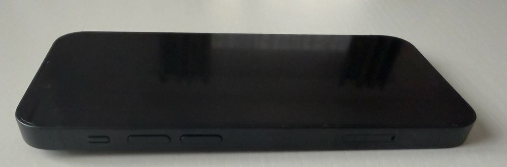 iPhone 13 mini po wymianie baterii na nową + GRATISY