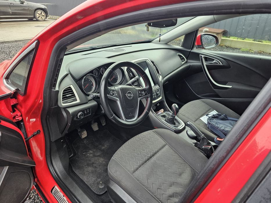 Opel Astra J 2013 1.7d