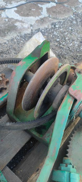 Cześci do kombajnu John Deere