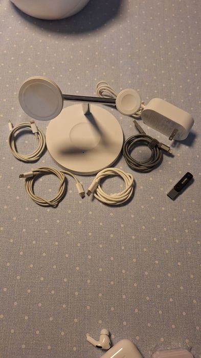 Iphone 13 pro max 256gb + apple watch 7 44 mm lte+  air pods pro 2