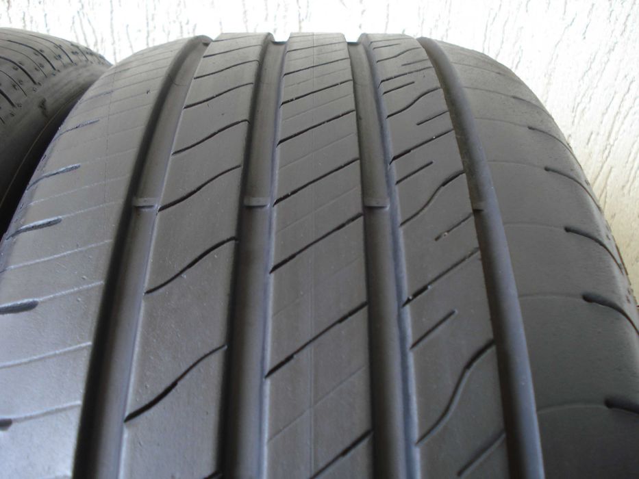 Goodyear Efficient Grip  215/55 r 17  2 - sztuki letnie