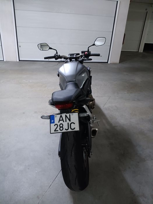 Honda CB650R 3000km full power