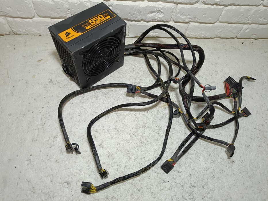 Блок живлення CORSAIR VX550W 80 PLUS 8+6 GPU 8pin CPU ЗАВОДСЬКА пломба