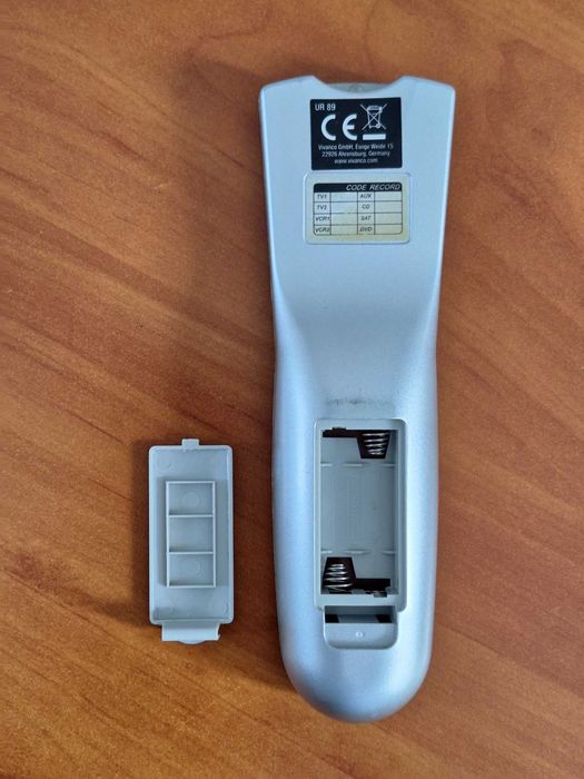 Pilot Uniwersalny 8 w 1 Vivanco UR 89 srebrny Audio Video Sat TV