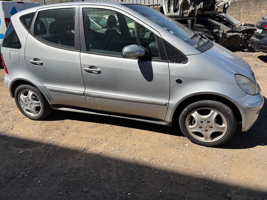 Mercedes Class A de 1999 A140 para peças