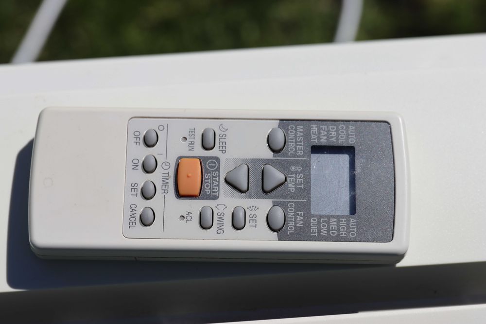Кондиціонер Б/В Fuji Electric RSW12RC