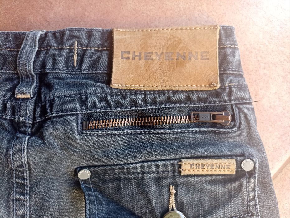 Calças pretas Cheyenne