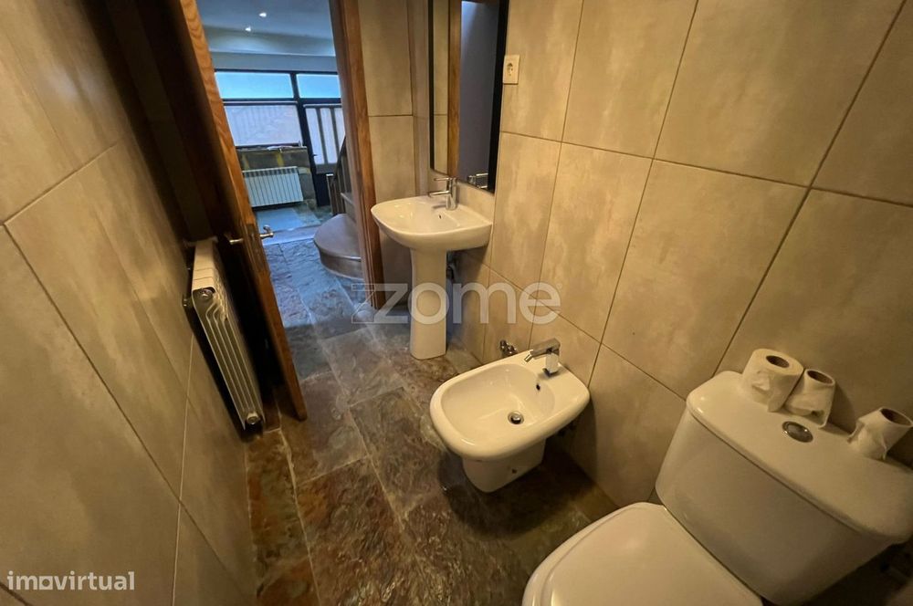 Moradia T4 com 4 Suites em Águas Frias – A 10 Minutos de Chaves