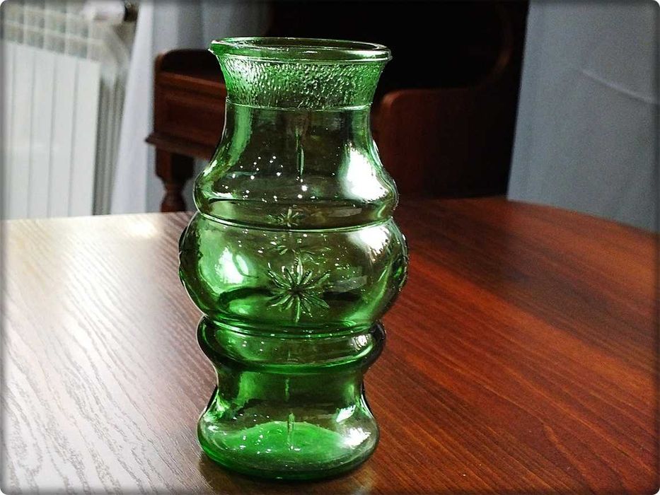 Stary Zielony Wazon z PRL Szkło butelkowe z lat 60-70' CUDO Vintage