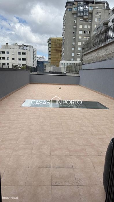 Excelente loja ao Palácio de Cristal