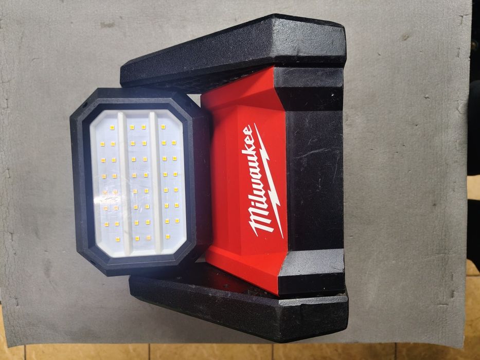 Lampa Milwaukee M18 HOAL