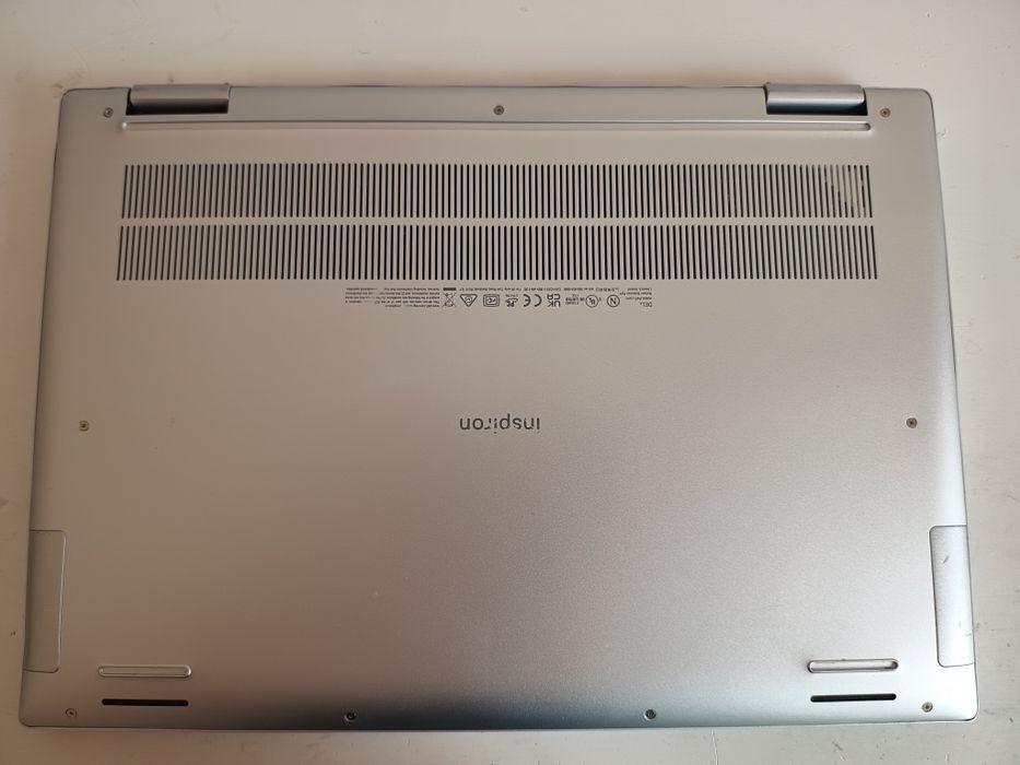 Dell Inspiron 7620 2-in-1. i5, 12 gen.  8/512.