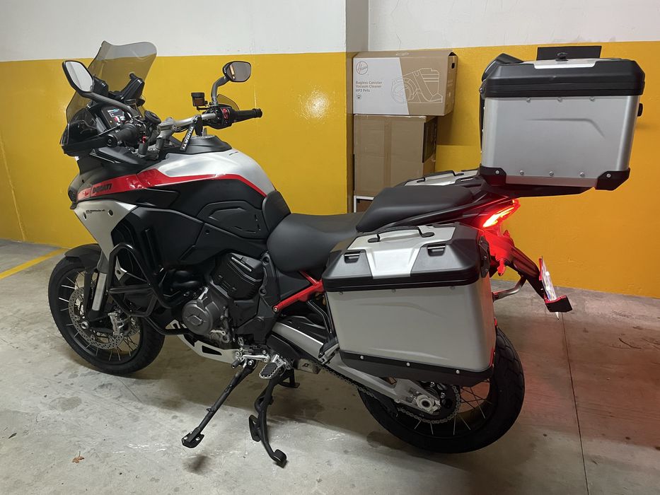 Ducati multistrada V4 Rally