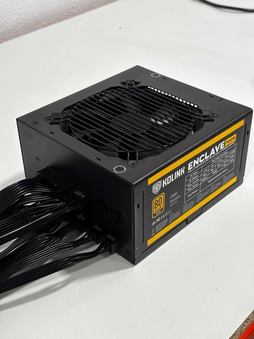 Fonte de Alimentação Kolink Enclave 700W 80 Plus Gold – Full Modular