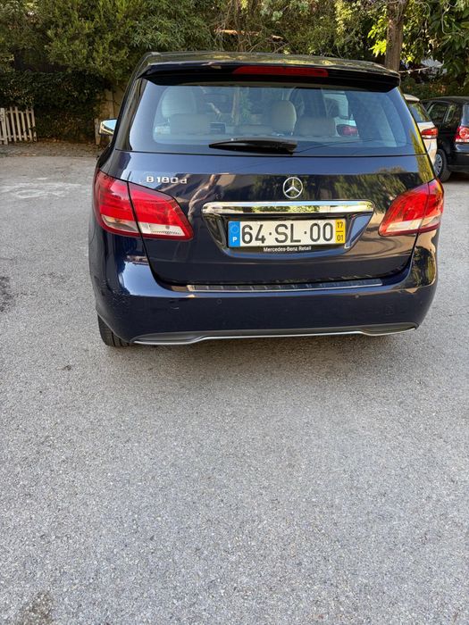 Mercedes-Benz B180d