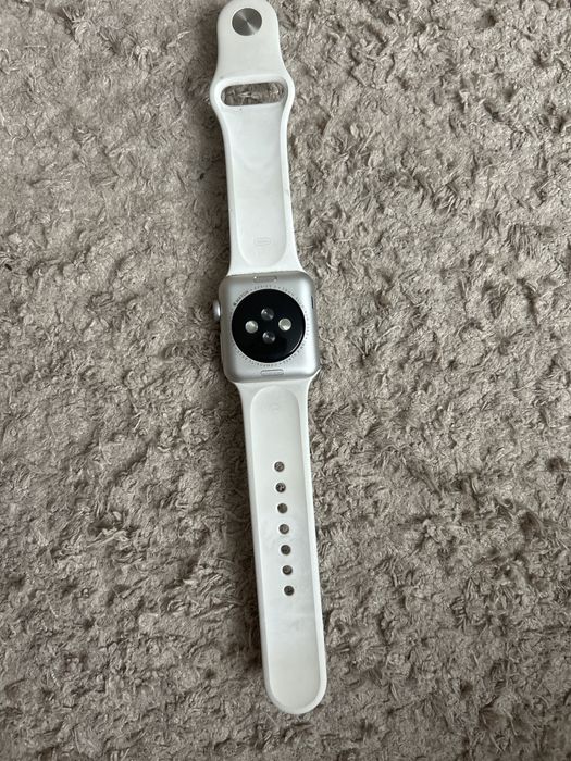 Продам apple watch 3 38мм