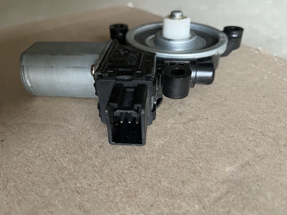 Моторчик склопідйомника Мазда СХ5 2017