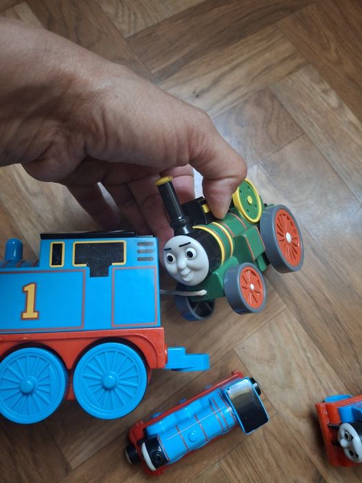 Паровозик Томас,трактор Mattel оригинал