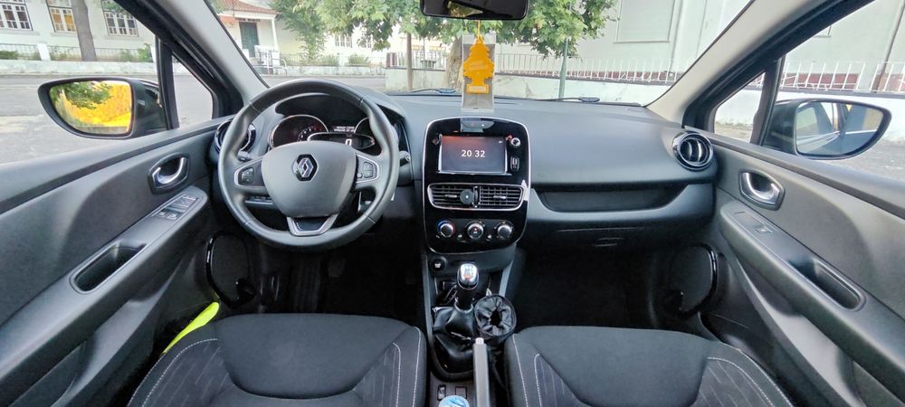 Renault Clio Sport Tourer Limited TCe 0.9