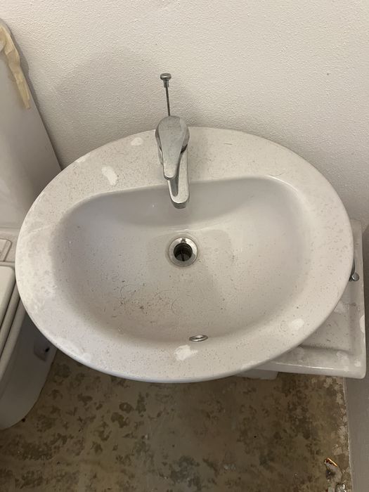 Vendo urgente sanita, bidé e lavatório