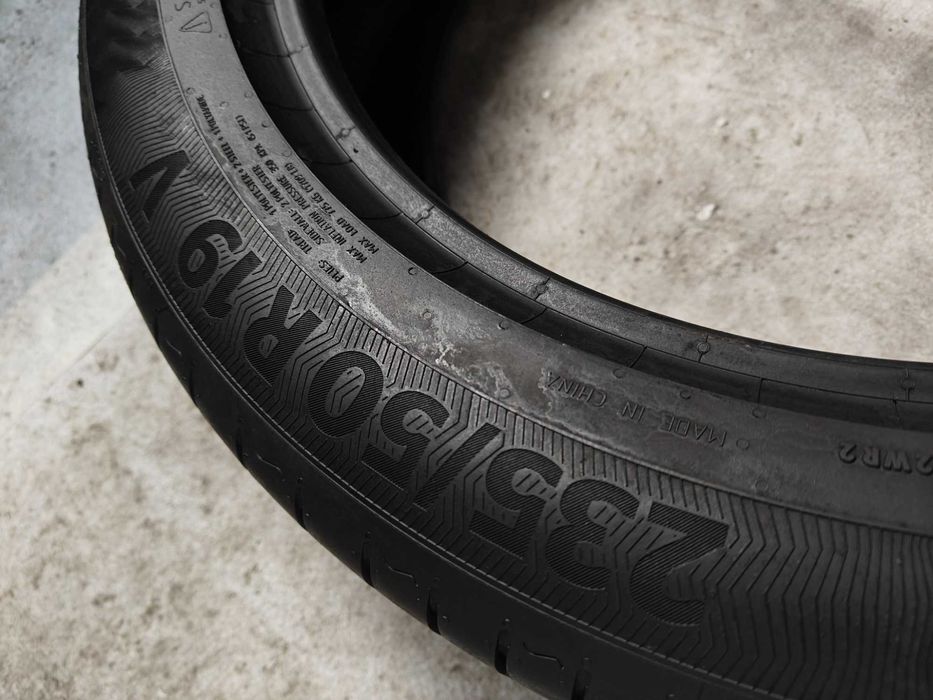 Шини літні комплект 235/50 R19 Continental PrimiumContact C