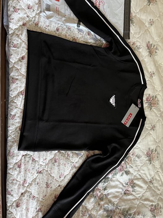 Prada кофта
