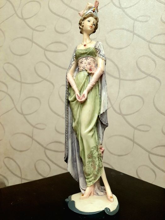 Статуэтка Прекрасная Леди