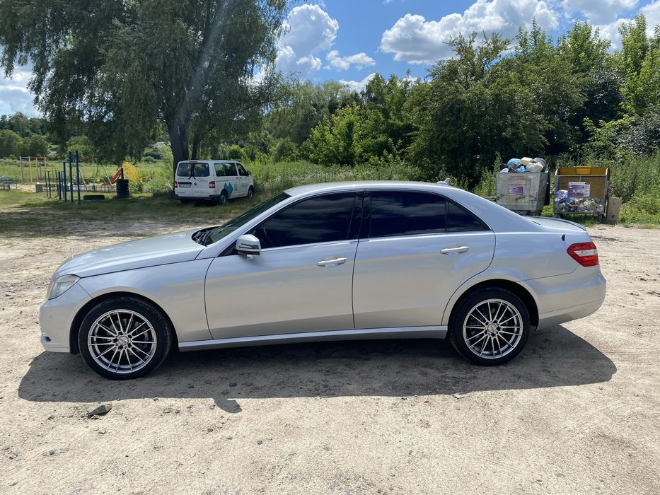 Mercedes-benz w212
