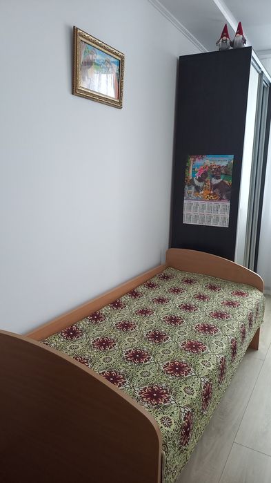 Продаётся кровать в очень хорошом состоянии с ортопедическим матрасом.