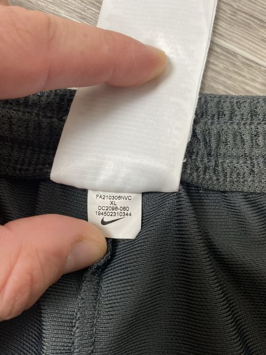 Спортивні штани Nike Dri-Fit в гарному стані, оригінал L-XL