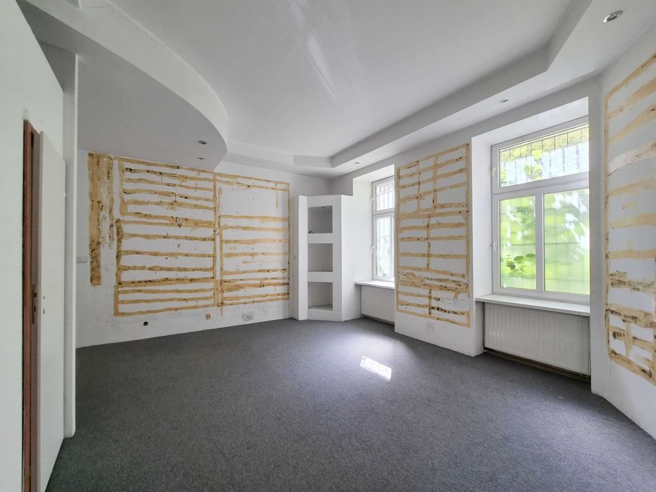 Lokal 130m2, handel/usługi/biura, ścisłe centrum, ruchliwa ulica, widoczny punkt