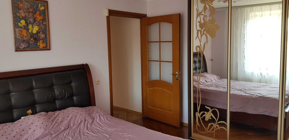 4-кімнатна квартира з ремонтом