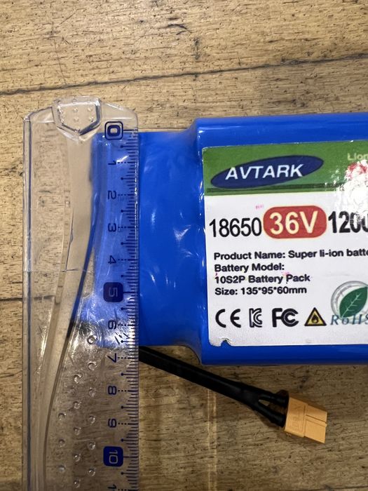 Bateria Li-ion 36V 12000mAh para Trotinete/E-Bike - Conector XT60