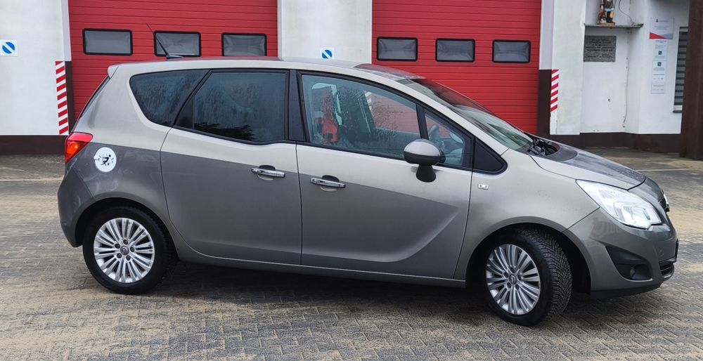 Opel Meriva B.    1,7 CDTI