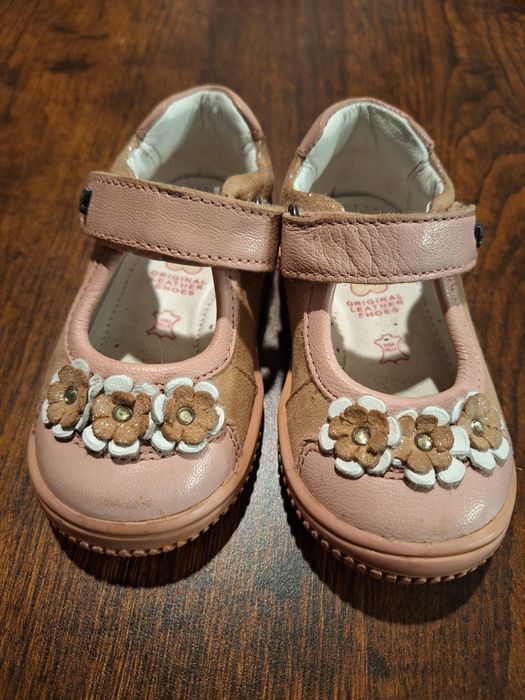 Skórzane różowe balerinki półbuty Lasocki r.19