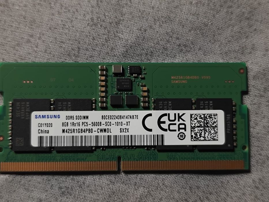 Продам оперативну память ddr5 16 gb