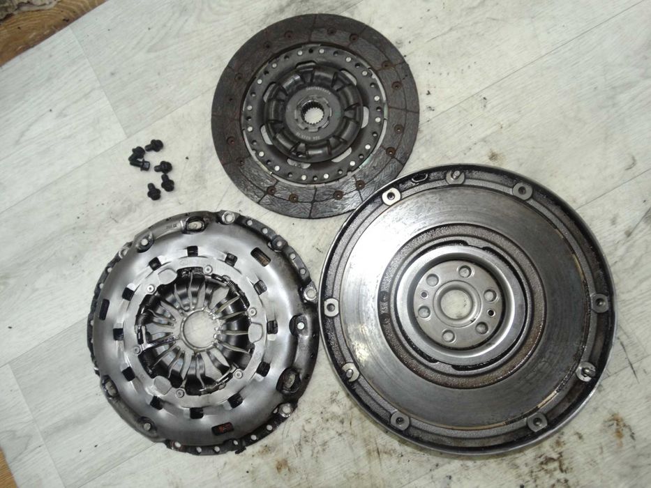 Двухмассовий маховик+корзина зчеплення Ford Galaxy Mondeo 3 6366000006