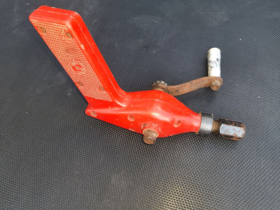 Ручная дрель мини