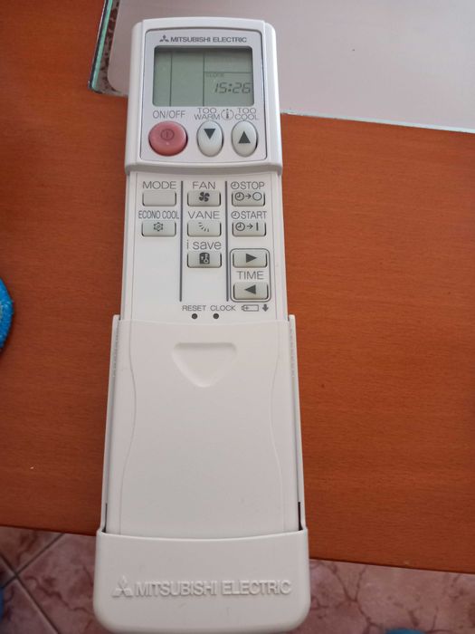 Ar condicionado ,pouco uso, mudança de casa ,bom estado..