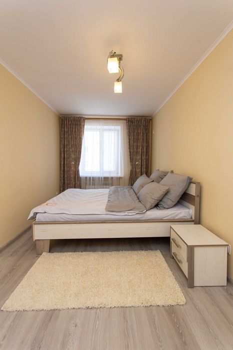 Центр. Острозького. Цум. 2 кімнати. Квартира подобово