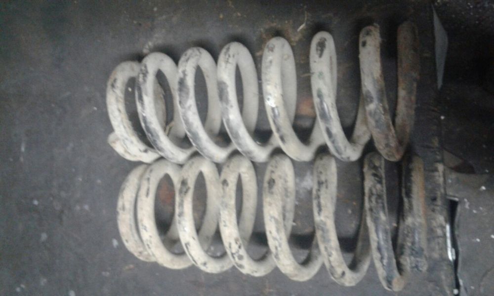 Sprężyny przód suzuki vitara