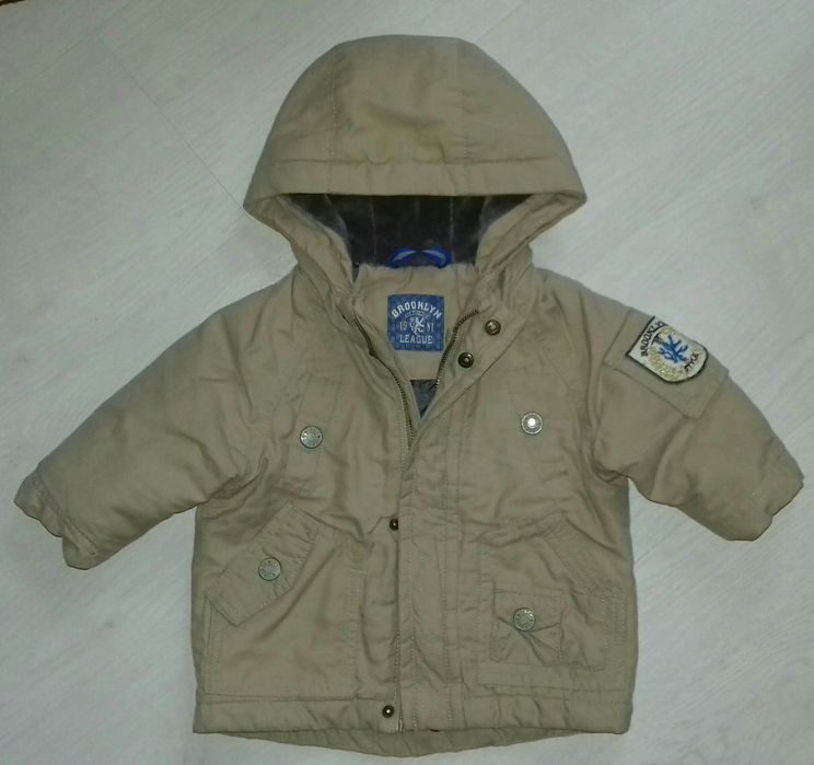 Продам детскую куртку