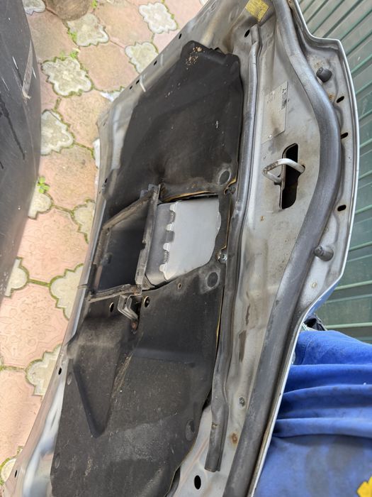 Mitsubishi Outlander 1 turbo капот