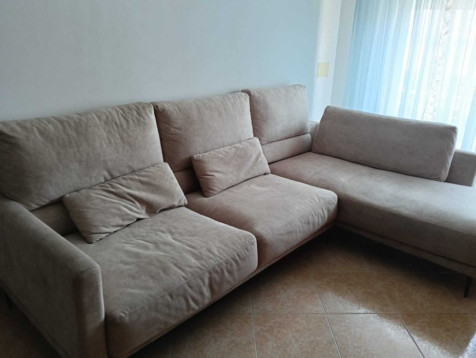 Sofá e móvel de sala semi-novo