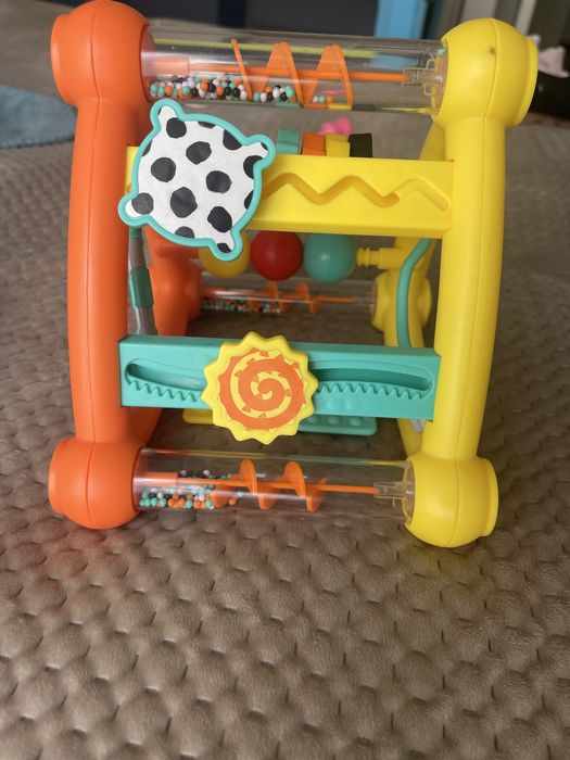 Busy board розвивальний трикутник