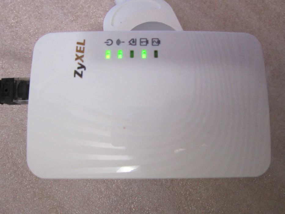 Transmiter sieciowy PowerLine ZyXEL PLA4231 jedna sztuka