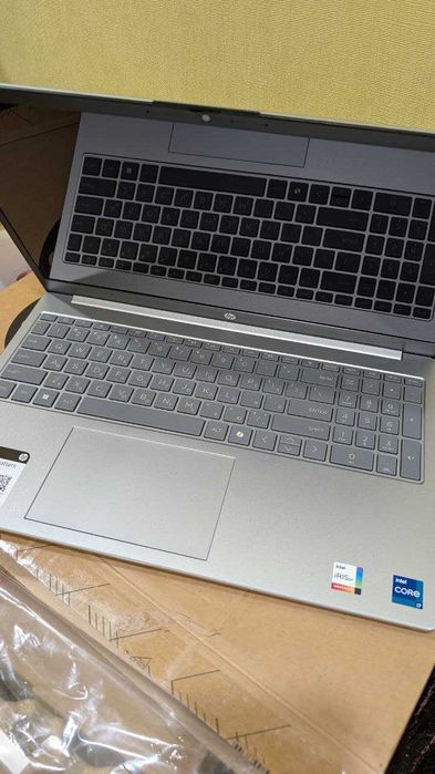 НОУТБУК НОВИЙ HP 15-fd0127dx (B4HN8UA)