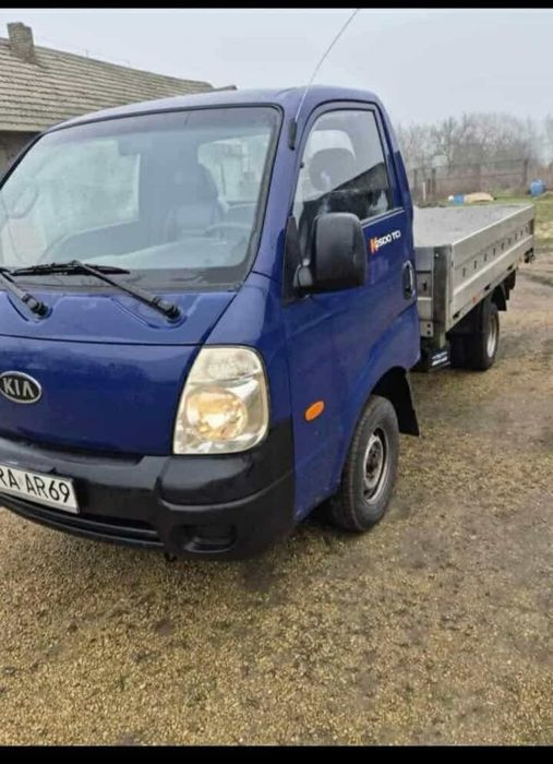 Kia        k2500