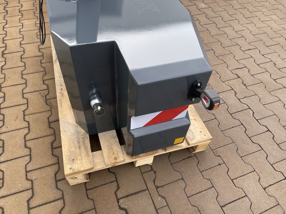 Obciażnik balast przeciwaga do ciagnika 900kg