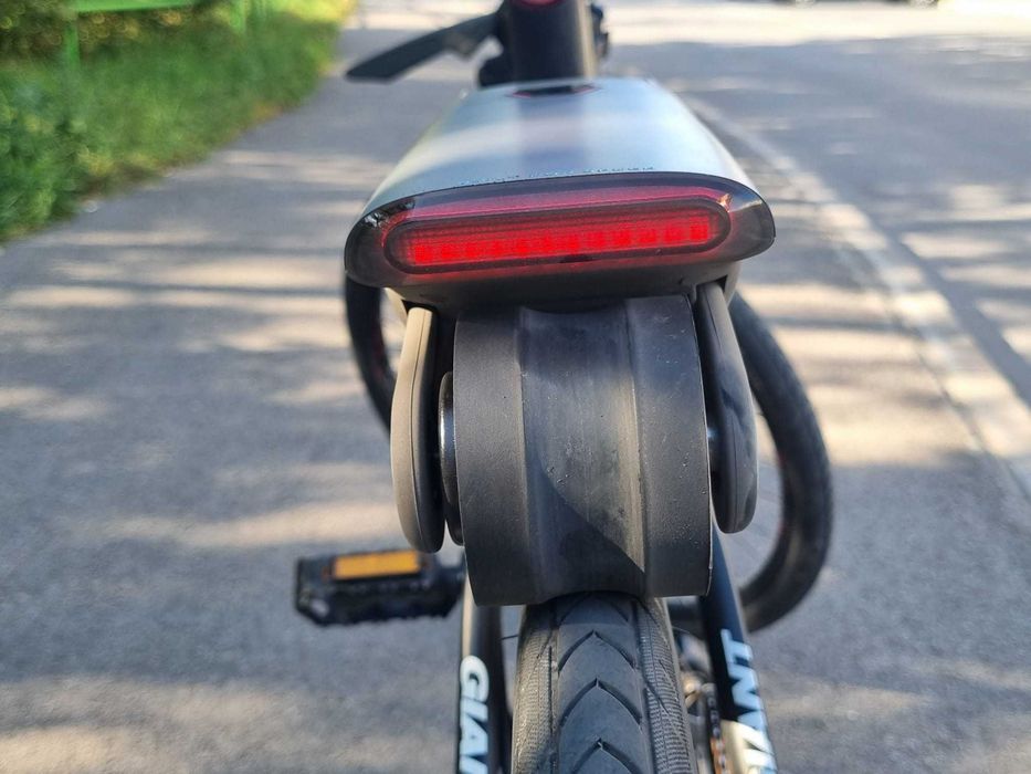 P.WHEEL Przenośny silnik do konwersji roweru na elektryczny